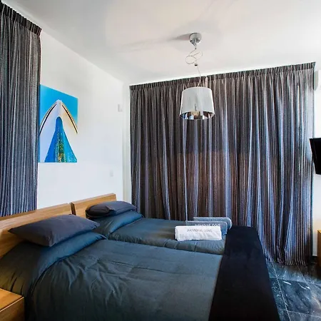 Periwinkle פאפוס